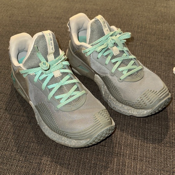 Under Armour Gray and Teal Athletic Shoes - Picture 1 of 6